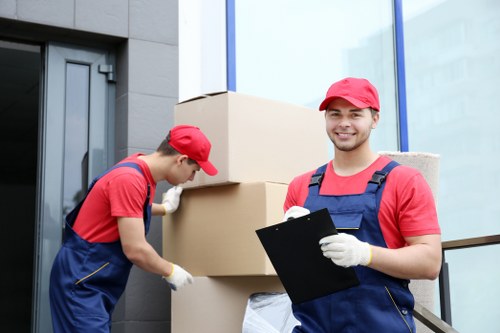 Storage pricing based on cubic-yard volume for a local move